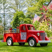 Zaer Ltd. International Large Iron Red "Charleston" Truck with LED Lights ZR208171-RD