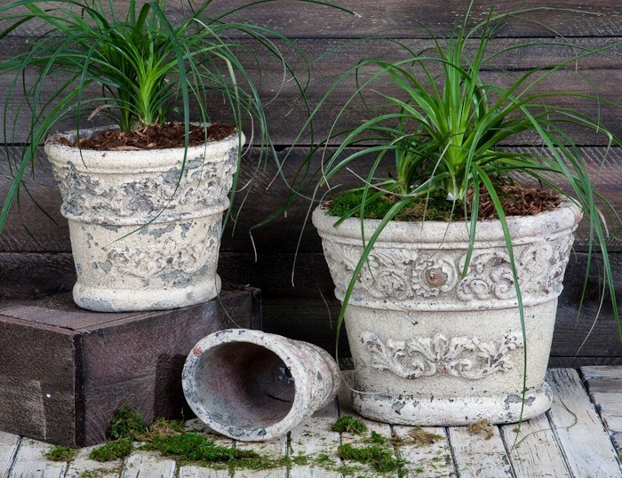 Zaer Ltd. International Set of 3 Ceramic Oval Flower Pots ZR492701