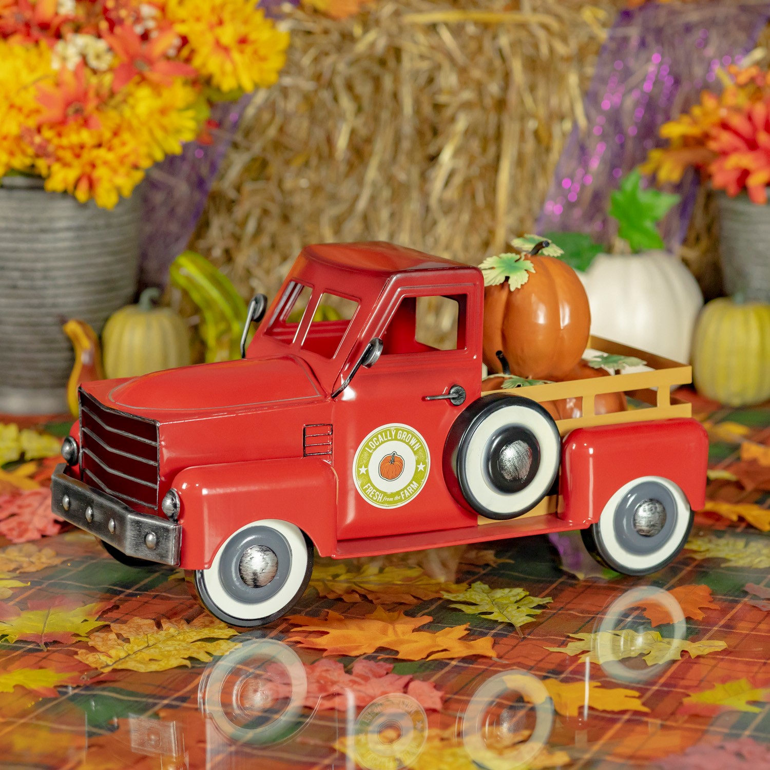 Zaer Ltd International Small Harvest Pickup Truck with Pumpkins in Glossy Red ZR160892-RD