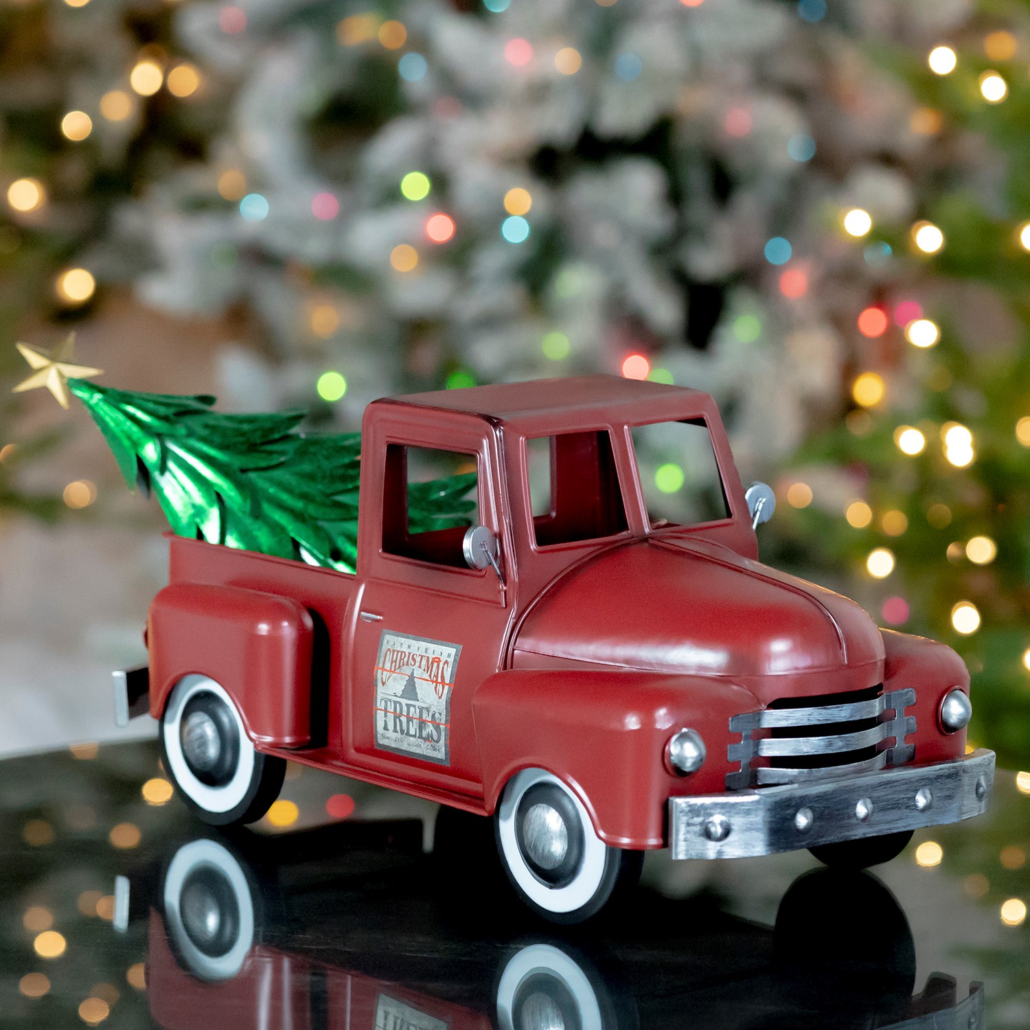 Iron Christmas Old Style Truck with Tree in Antique Red