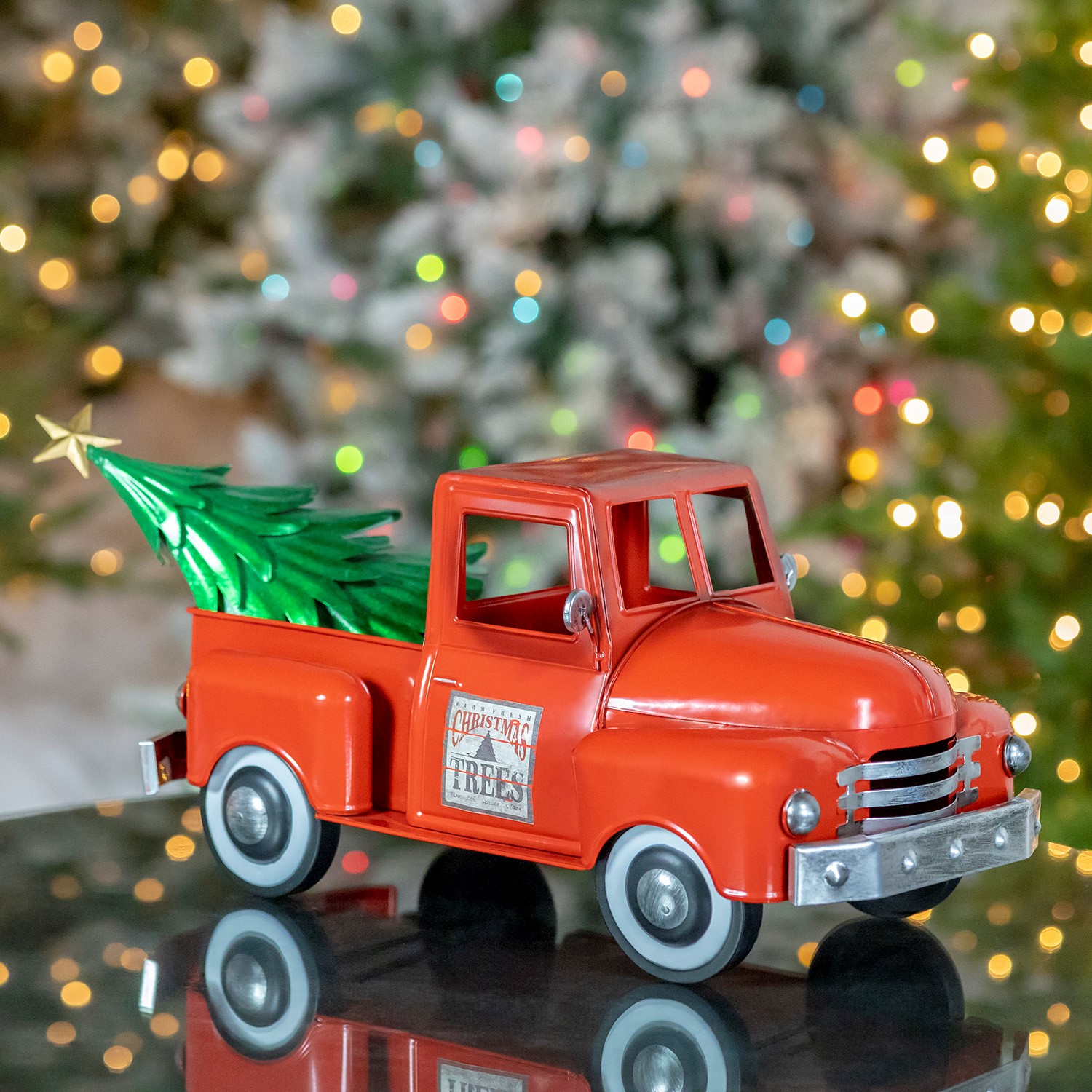 Iron Christmas Old Style Truck with Tree in Glossy Red