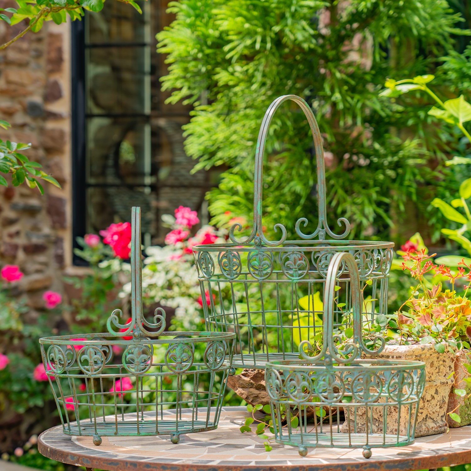 Zaer Ltd. International Set of 3 Iron Garden Baskets with Handles in Verdi Green "Copenhagen 1843" ZR220405-VG