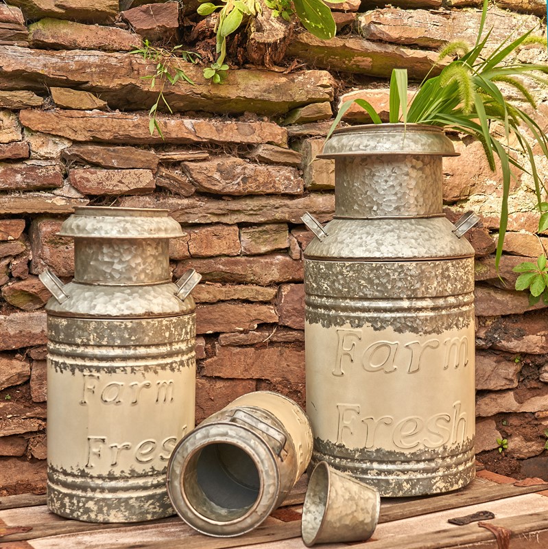 Zaer Ltd International Set of 3 Galvanized Old Style Milk Can Planters in Cream ZR180140-CR