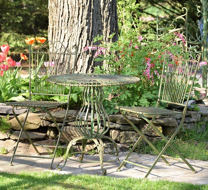 Zaer Ltd International Pre-Order: 3-Piece Metal Bistro Set with Folding Chairs & Round Table in Green ZR191499-GRS