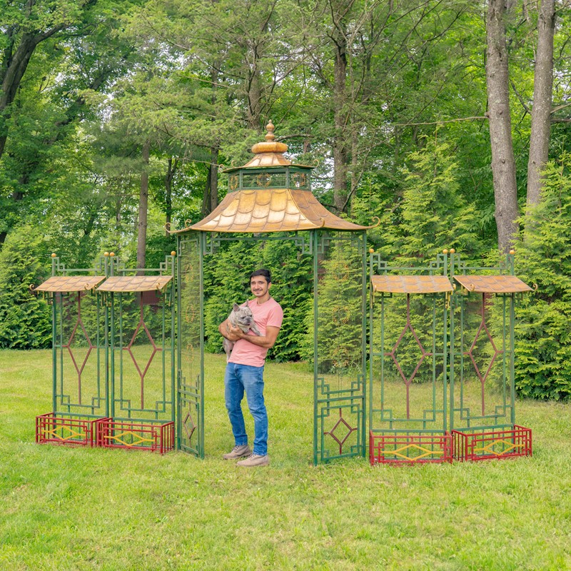 Zaer Ltd. International 16ft Long Pagoda Style Iron Garden Gate w/4Planters in Green-White-Gold "Batumi" ZR230426-GR