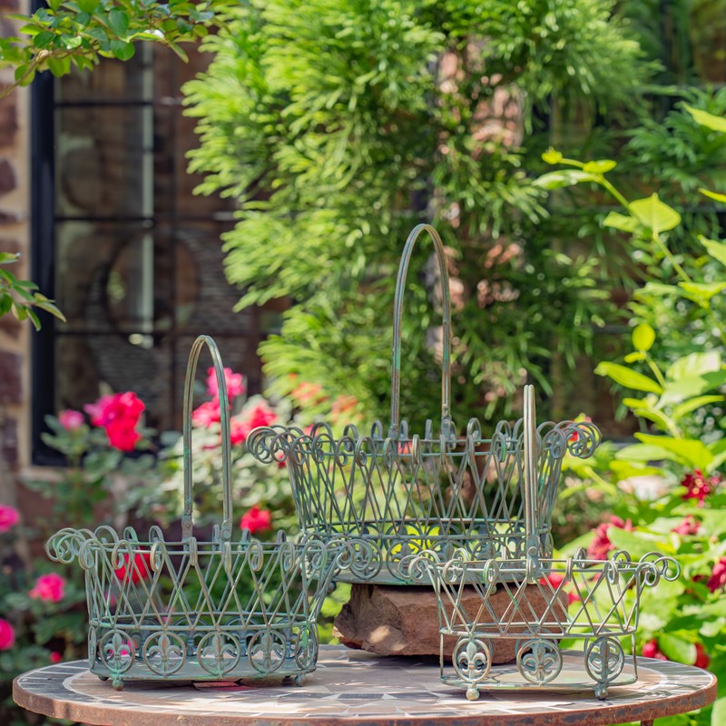 Zaer Ltd. International Set of 3 Decorative Metal Wire Garden Baskets in Verdi Green "Stephania" ZR220402-VG