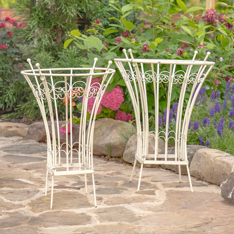 Zaer Ltd. International Set of 2 Round Iron Trellis Garden Stands in Antique White "Stephania" ZR220416-AW