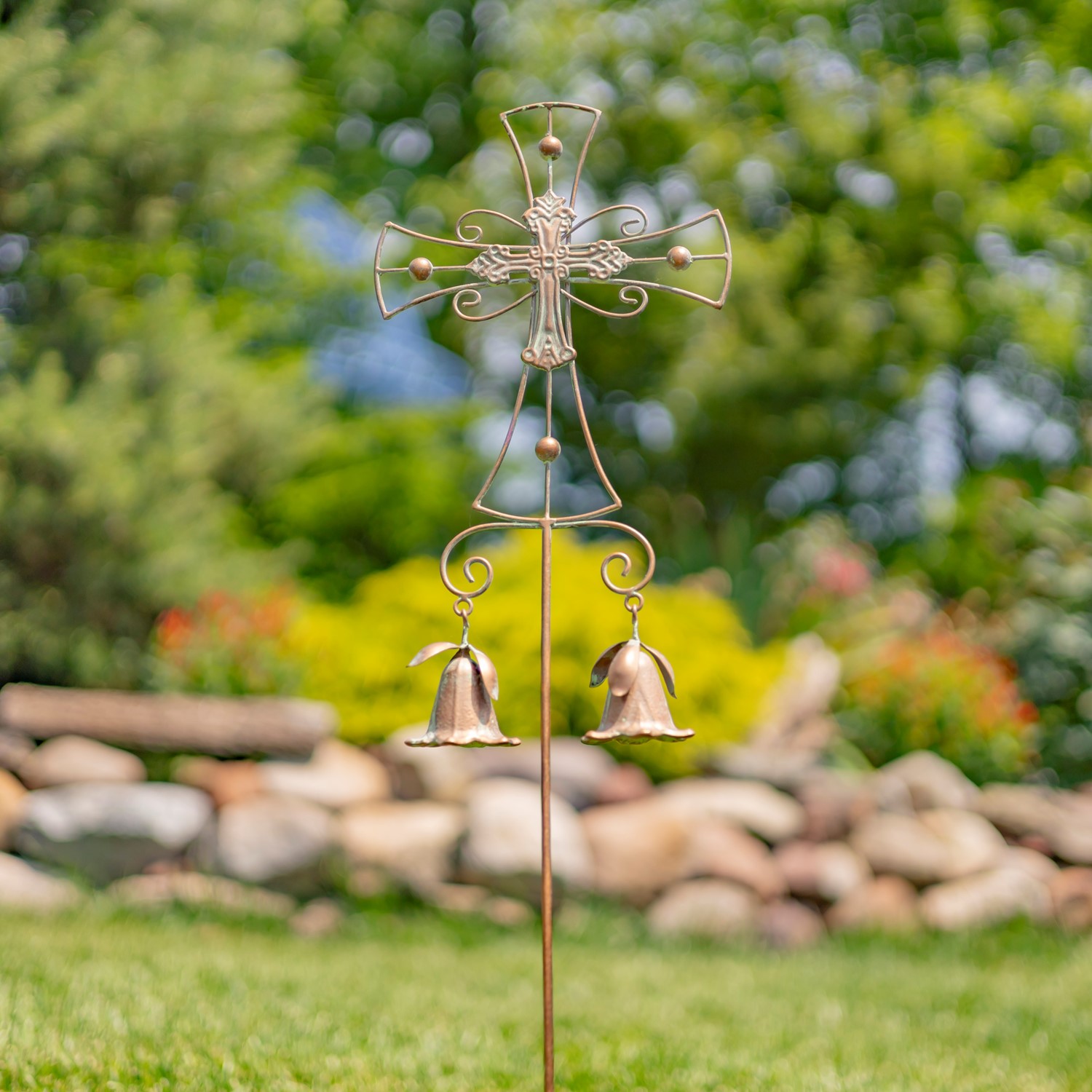 [レア]EVERLAST メタル製　回転式サービングスタンド　ファイヤーキング Set of 3 Assorted Ornate Iron Cross Garden Stakes with Dangling Bells