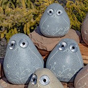 Zaer Ltd International Set of 3 Solar "Rock" Birds with Floral Etching in 3 Assorted Colors VA100004-SET View 2