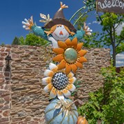 Zaer Ltd. International Pre-Order: 9.75ft. Tall Thanksgiving Harvest Arch with Scarecrows & Pumpkins ZR180735 View 4