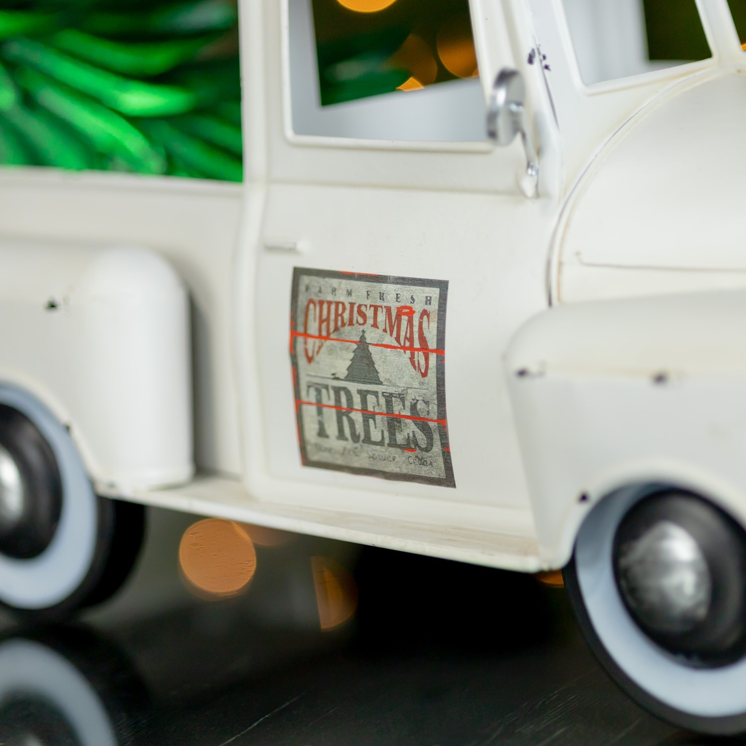 Iron Christmas Old Style Truck with Tree in Antique White