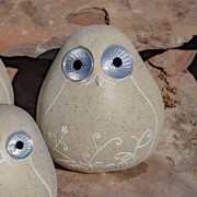 Zaer Ltd International Set of 3 Solar "Rock" Birds with Floral Etching in 3 Assorted Colors VA100004-SET View 6