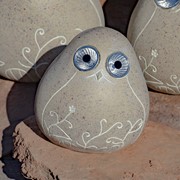 Zaer Ltd International Set of 3 Solar "Rock" Birds with Floral Etching in 3 Assorted Colors VA100004-SET View 7