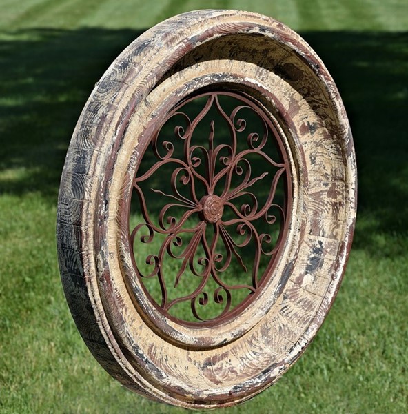 32" Round Wooden Wall Frame with Iron Decor Center in Barcelona Red Finish